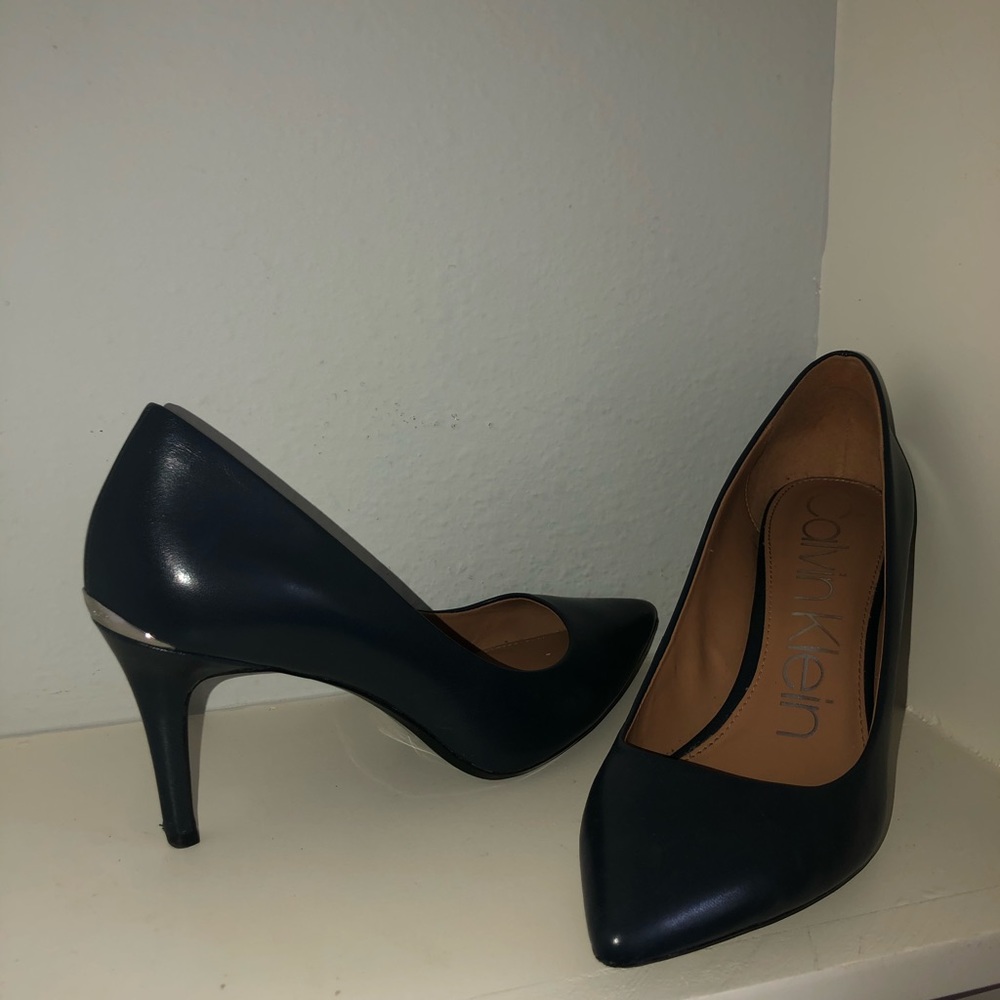 Calvin Klein navy heels size 9M
